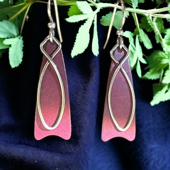 NWT Jody Coyote Vintage Abstract Maroon and Gold-tone Earrings 14 Karat Earwire - Picture 2 of 6